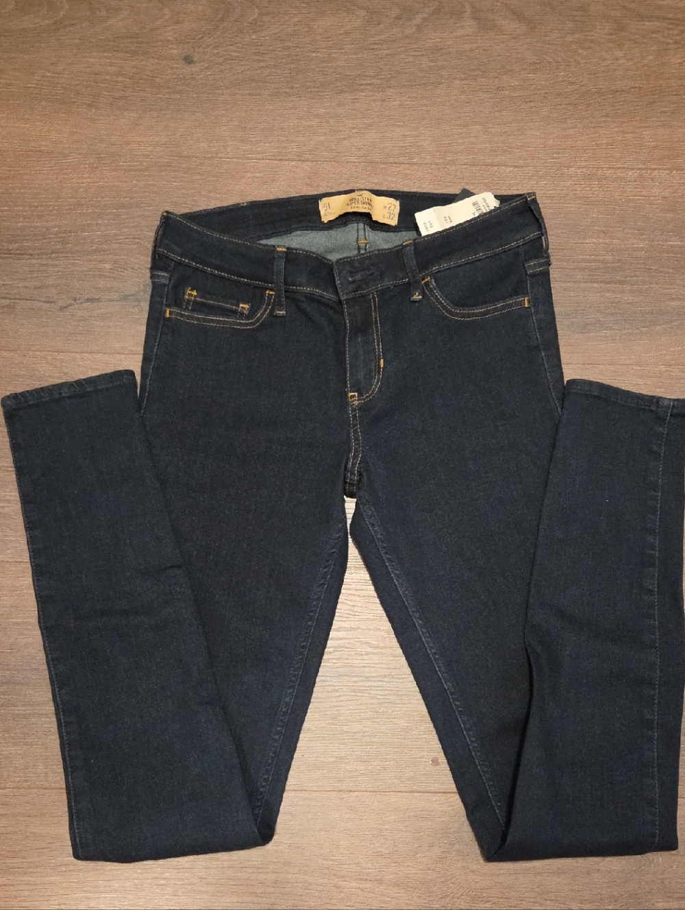 Hollister Women's Dark Blue Skinny Jeans Size 27